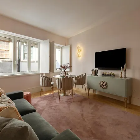 Bloom - Luxury Clérigos Gem With Patio *